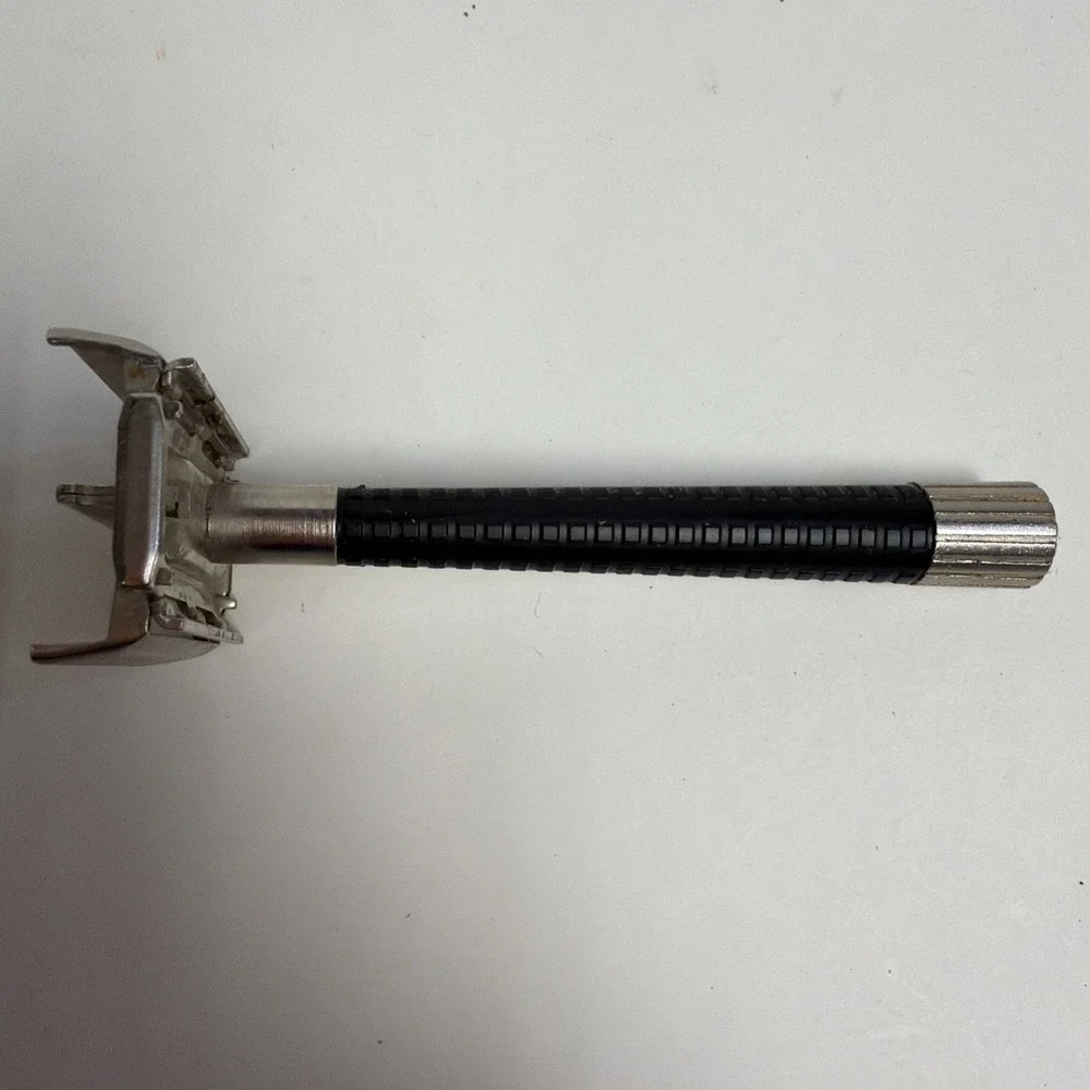 Rare 1965 Schick Krona TTO Safety Razor Set - Early Metal Tip‎ - Original Case